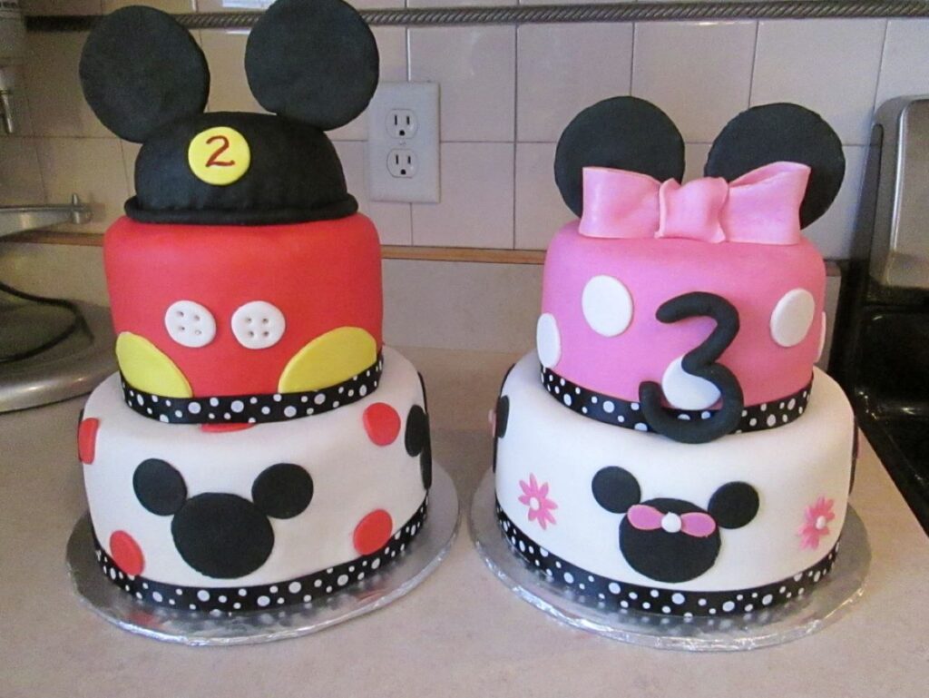 Minnie Mouse Cakes