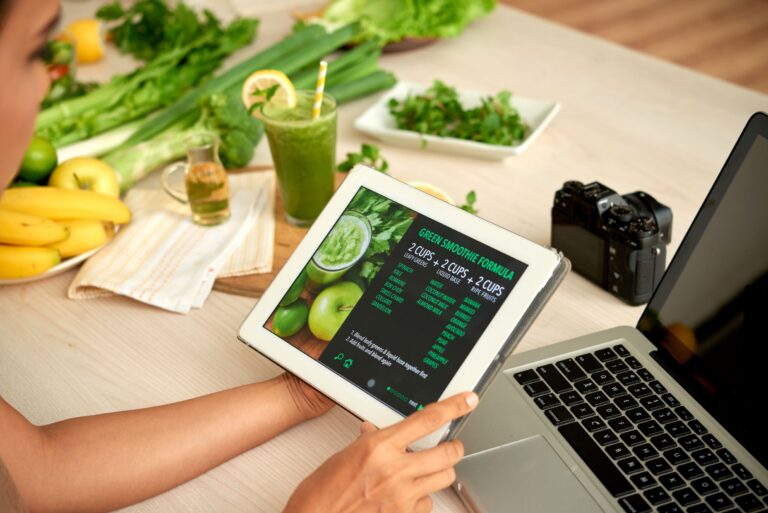 Top 5 Benefits of Using a Digital Food Safety App